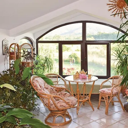 Three-bedroom Holiday In Сasa de vacaciones