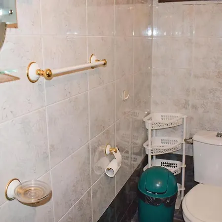 Three-bedroom Holiday In Сasa de vacaciones Velika