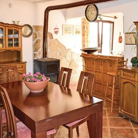Сasa de vacaciones Three-bedroom Holiday In