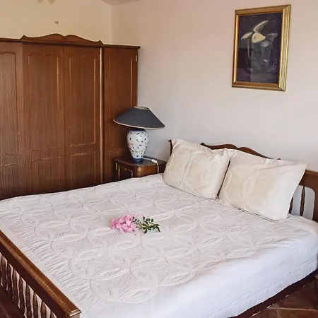 Three-bedroom Holiday In Σπίτι διακοπών *